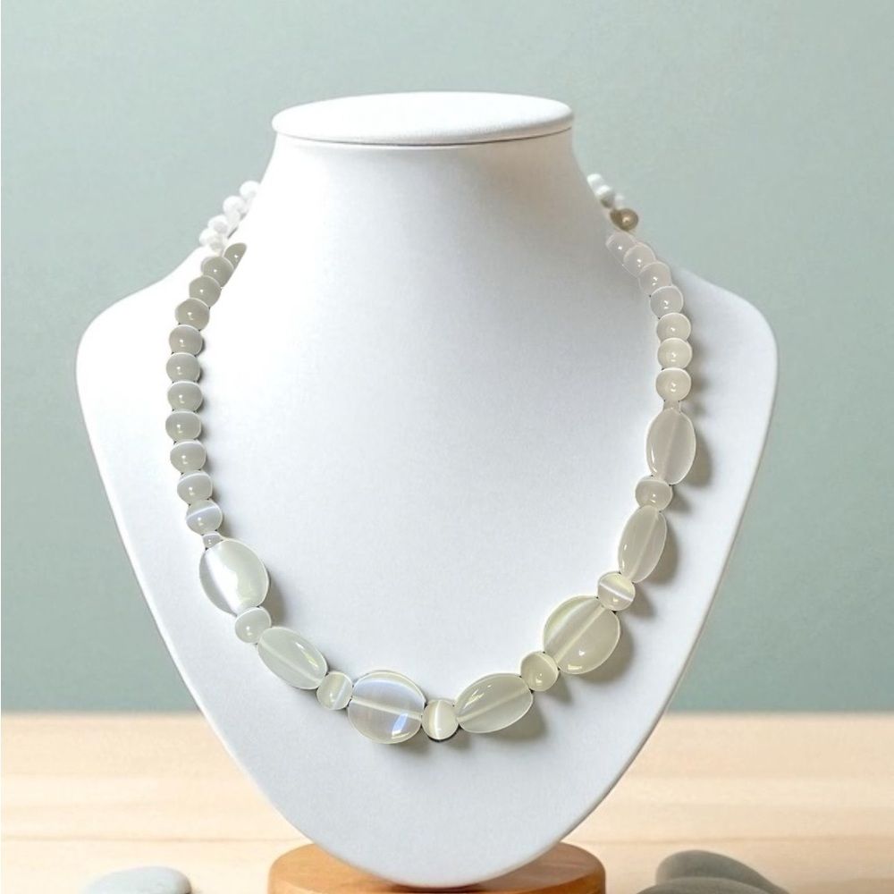 Camden Layne Vintage Moonstone Necklace - White - Picture 3 of 3